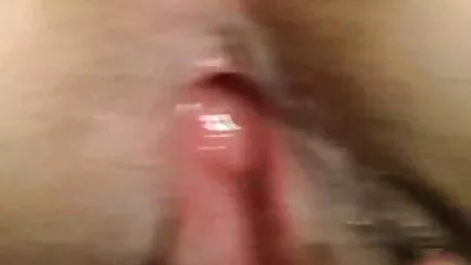 Jeune beauté faisant pornos salopes du kuni. Vidéo porno contenant Daphné Angel, Ria Sunn avec