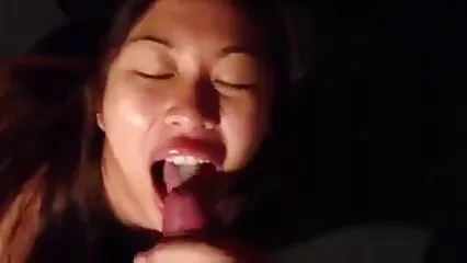 Un mec baise une blonde mature, et à la fin lui fait signe video tukif mature de s'embrasser