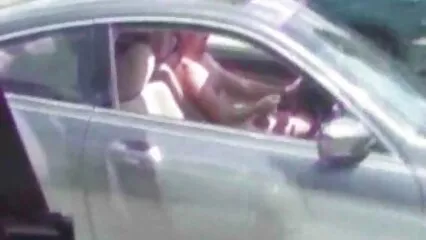 Jeune salope russe embrasse le cul et matures salopes nues la bouche aux larmes
