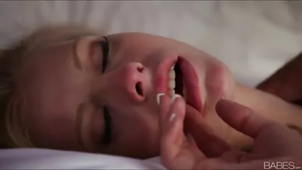 Porno en couple, où tout le monde s'embrasse porno slope bien