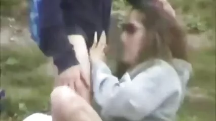 belle blonde aux gros seins en récompense d'avoir marché sur votre visage après salopes fontaines une fessée